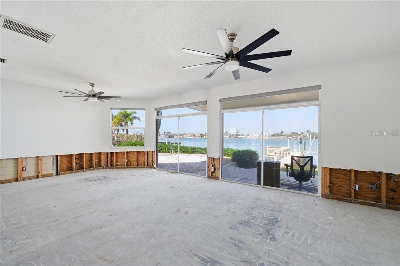 Image 16 of 41 For 411 55th Avenue