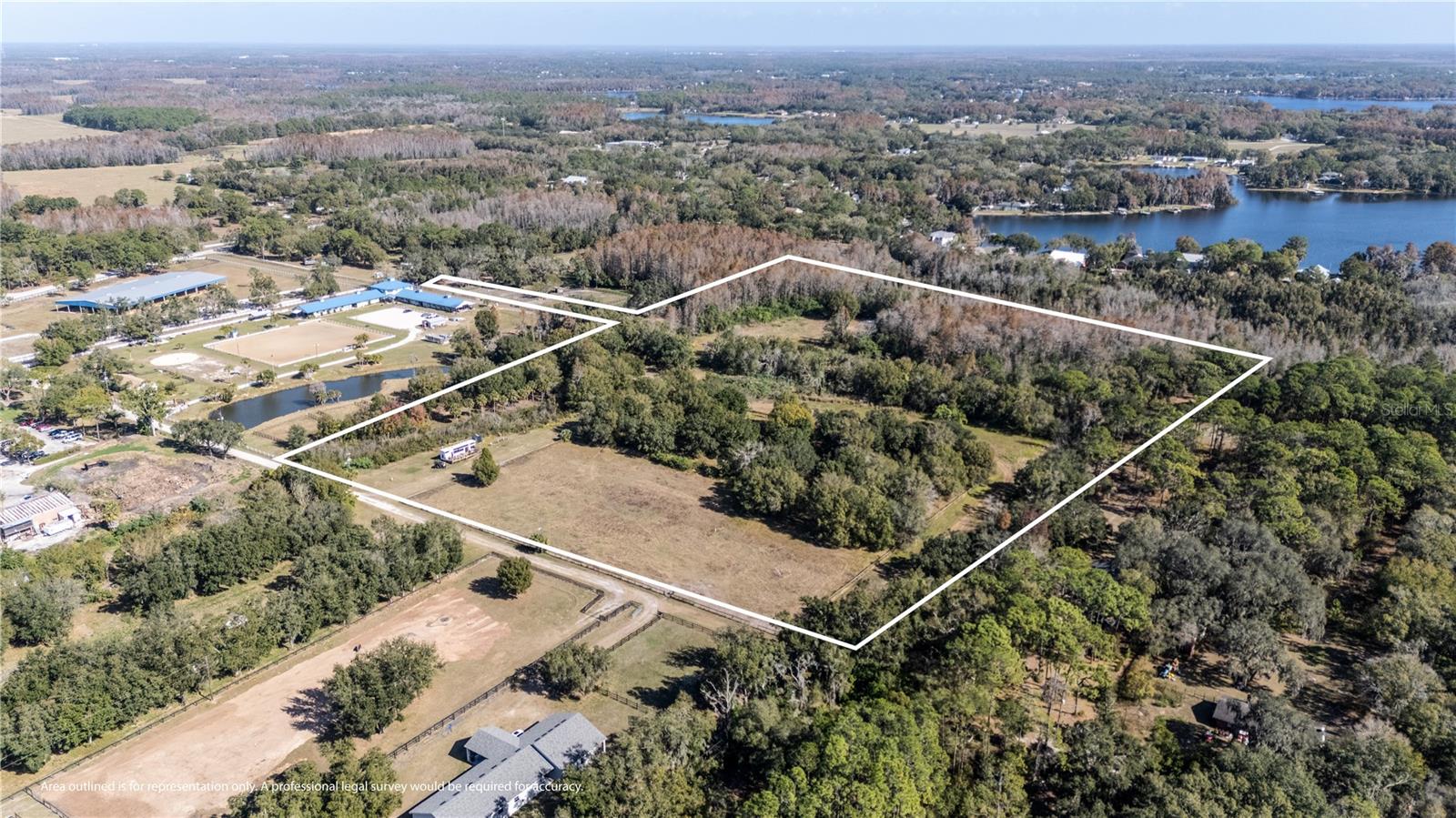 Listing photo id 5 for 11560 Tarpon Springs