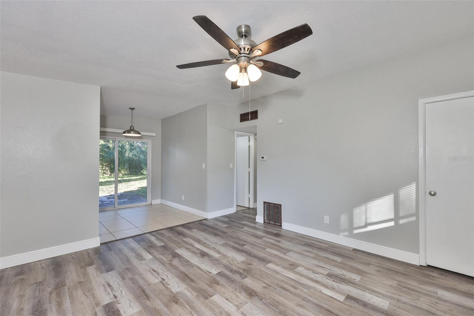 Image 4 of 33 For 5620 Harding Boulevard Ne