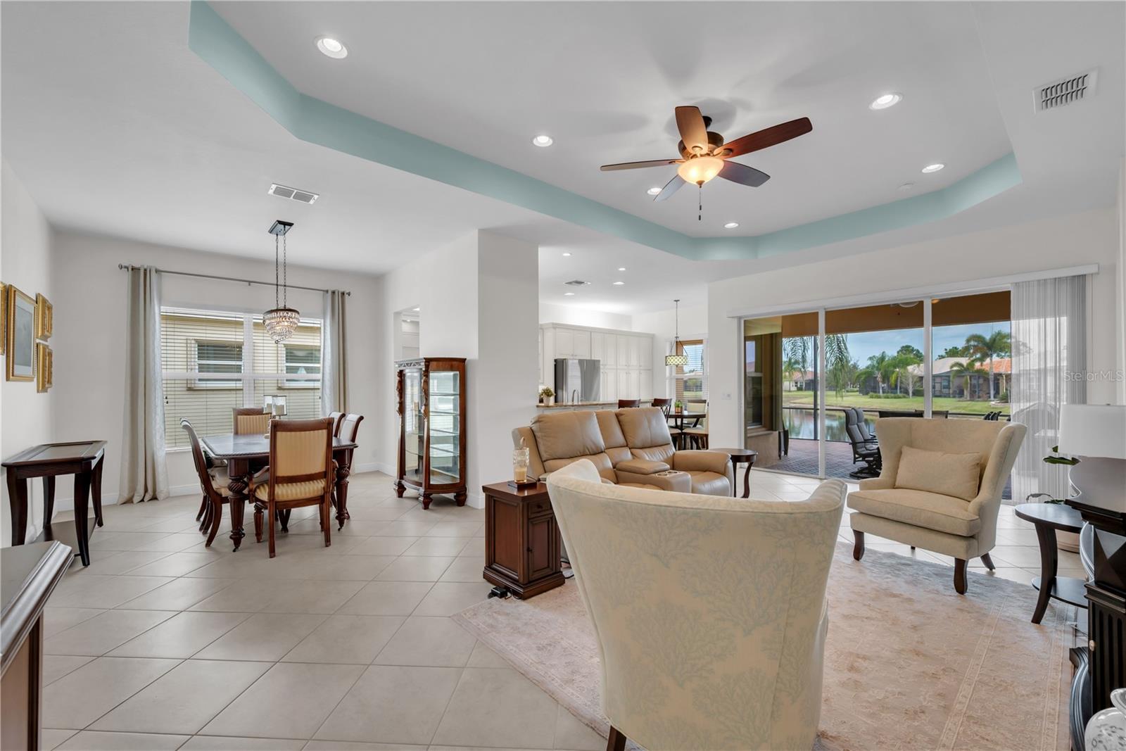 Listing photo id 8 for 16133 Coquina Bay Lane
