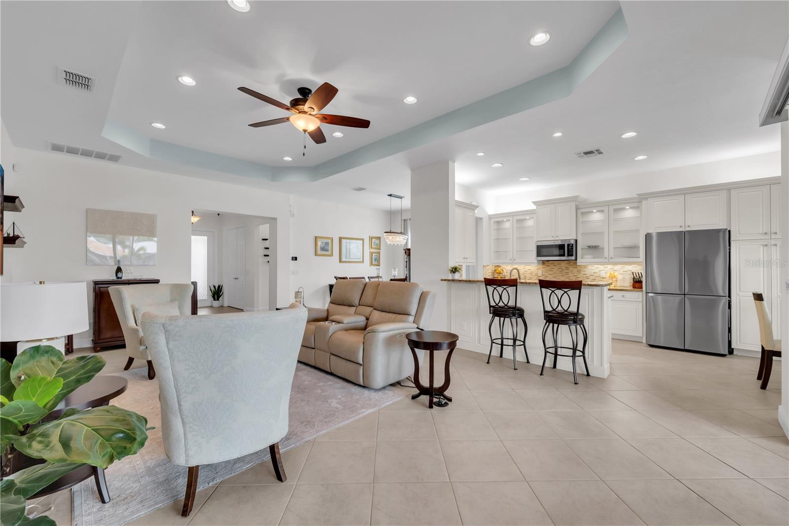 Listing photo id 10 for 16133 Coquina Bay Lane
