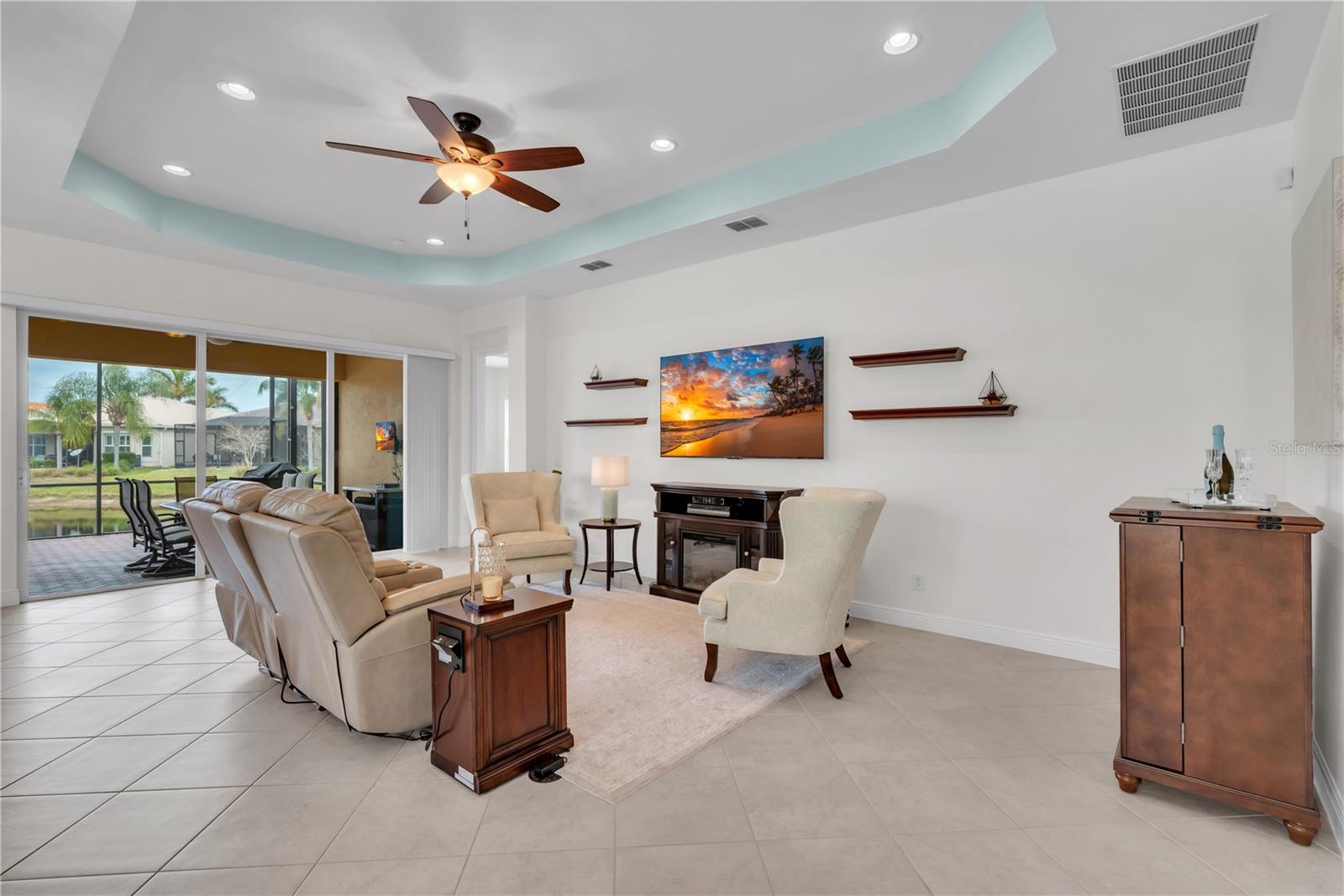 Listing photo id 11 for 16133 Coquina Bay Lane