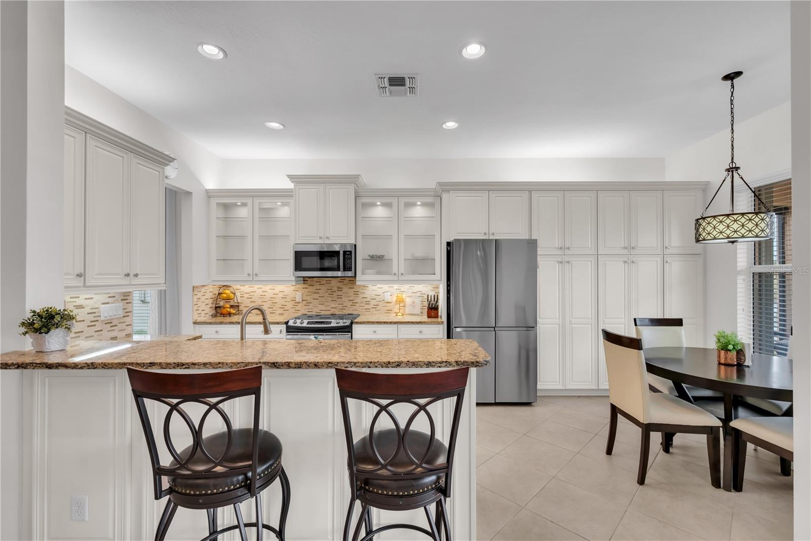 Listing photo id 13 for 16133 Coquina Bay Lane