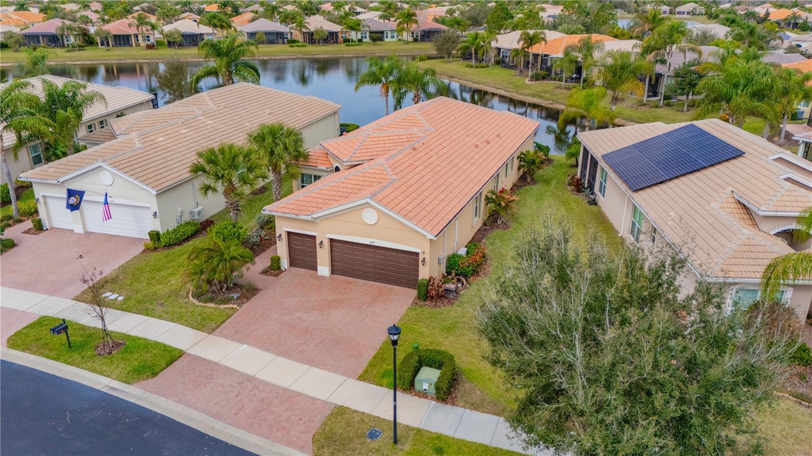 Listing photo id 1 for 16133 Coquina Bay Lane