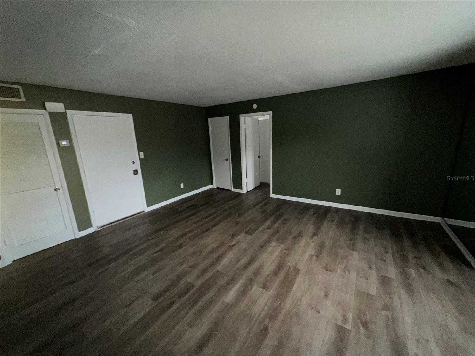 Image 2 of 14 For 4325 Bay To Bay Boulevard B