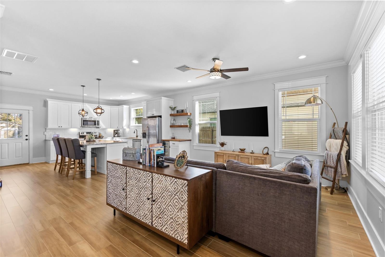 Image 10 of 67 For 1506 Knollwood Street