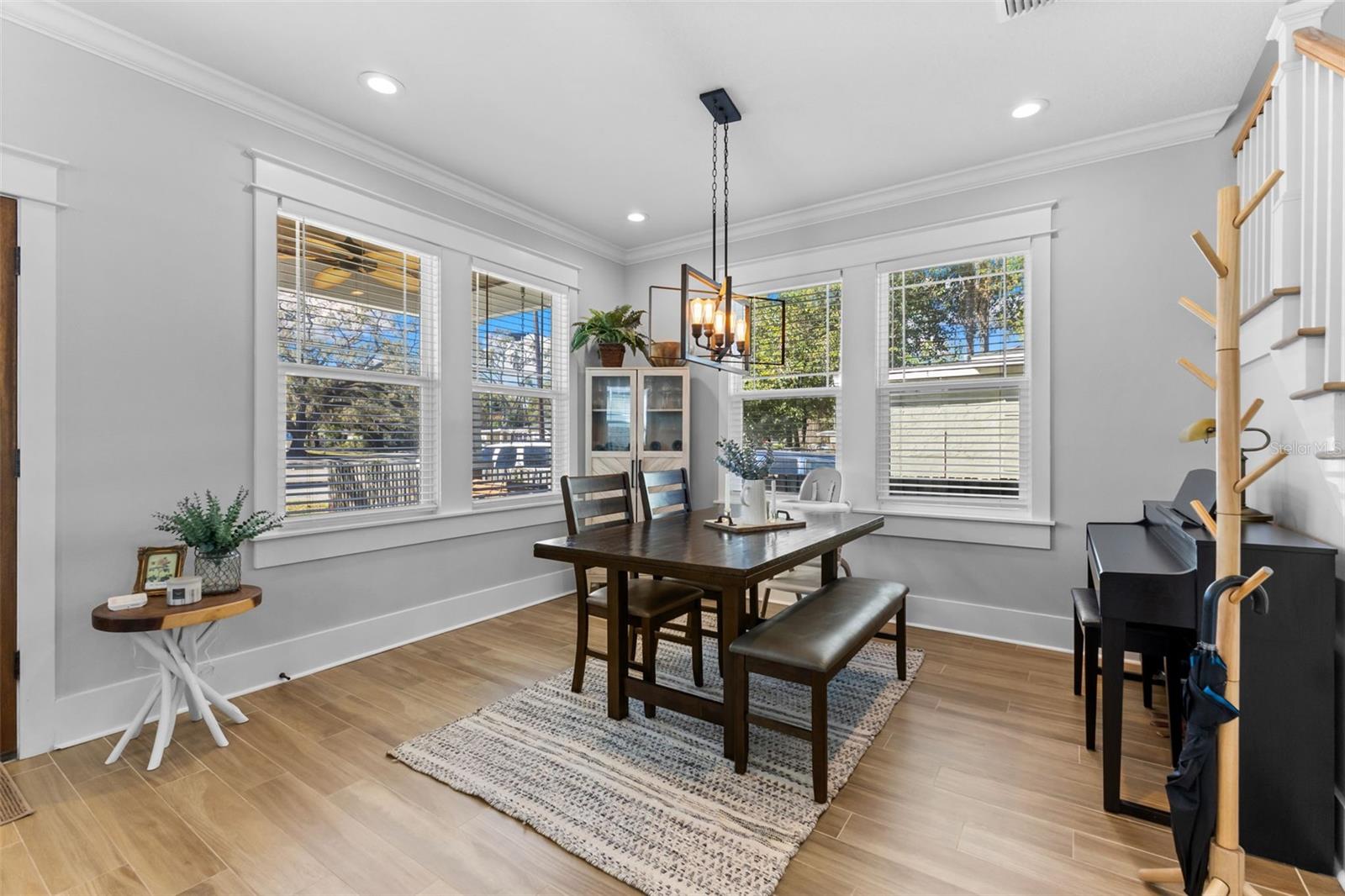 Image 11 of 67 For 1506 Knollwood Street