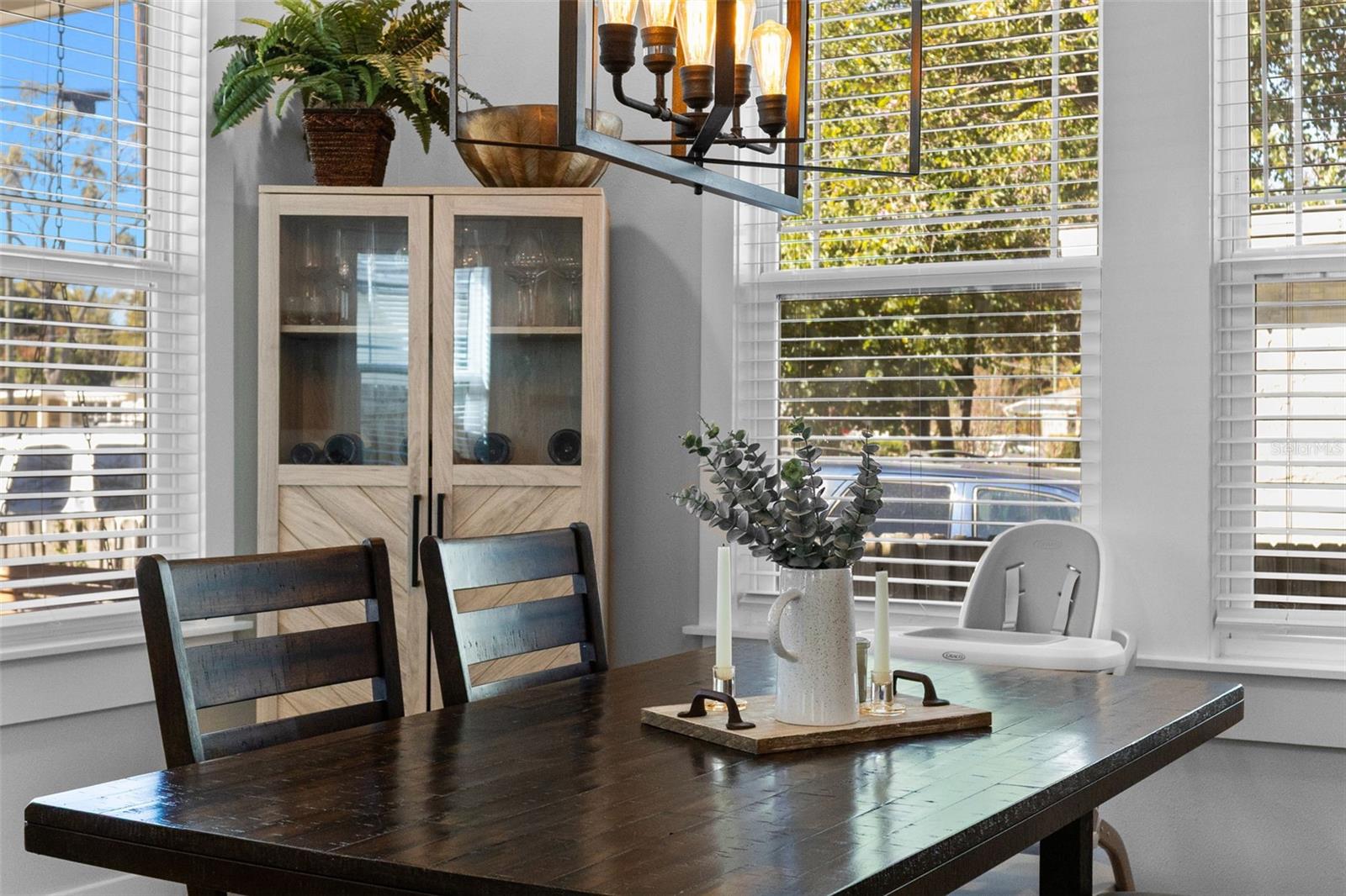 Image 12 of 67 For 1506 Knollwood Street