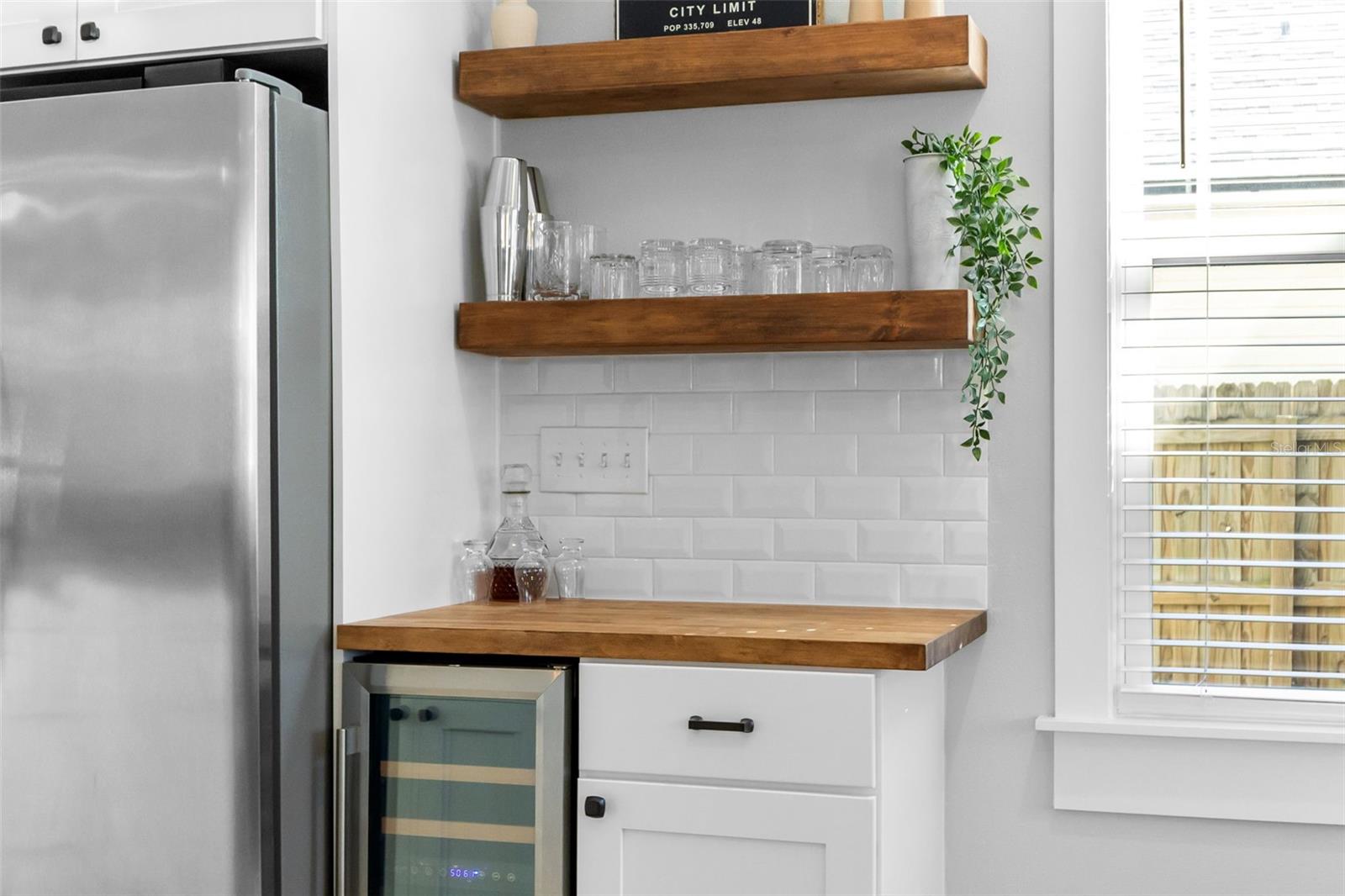 Image 24 of 67 For 1506 Knollwood Street