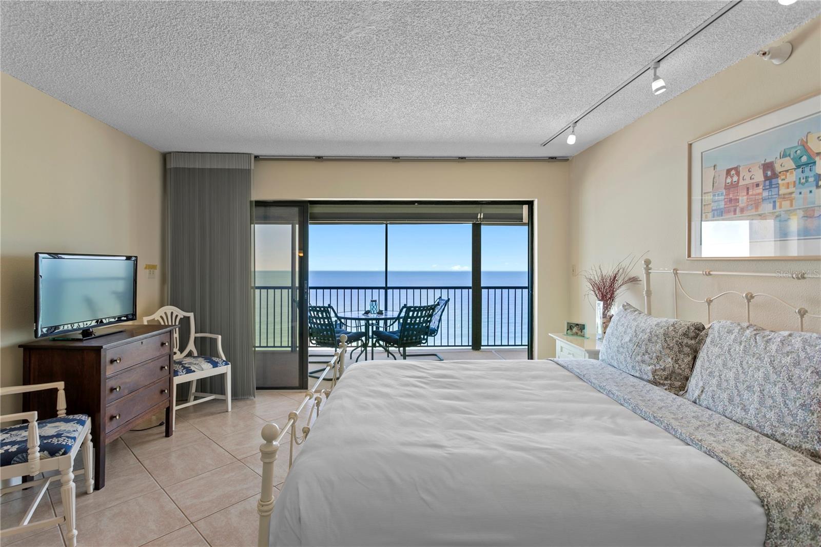 Image 20 of 57 For 14950 Gulf Boulevard 906