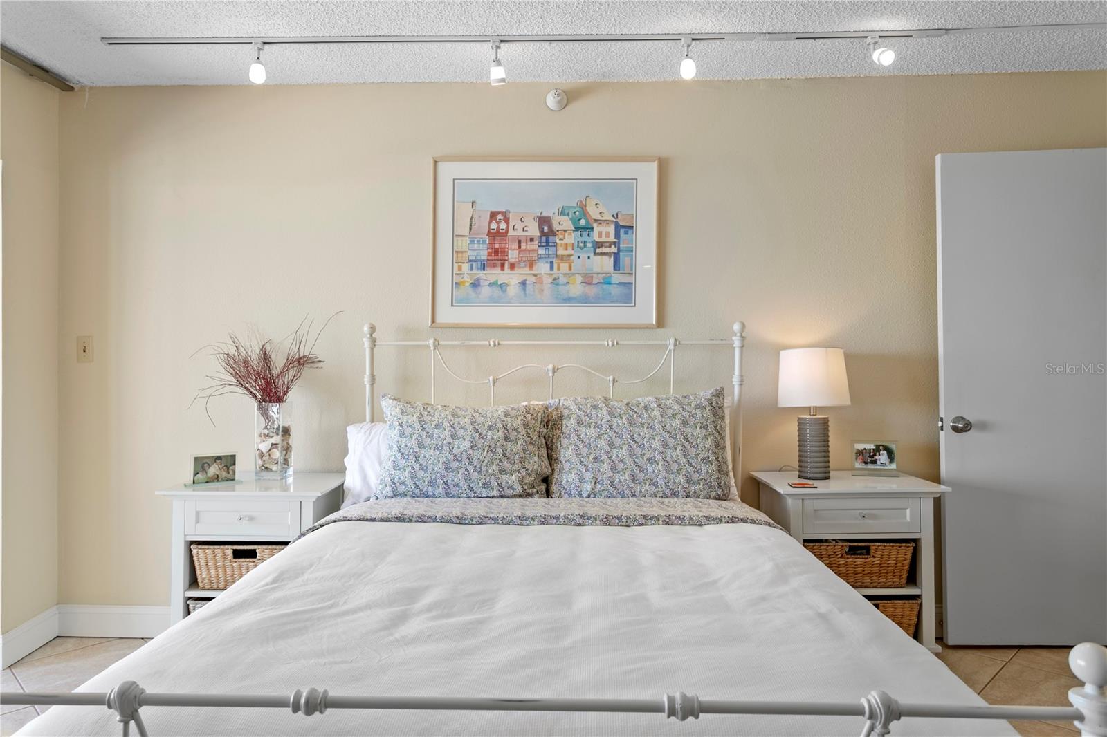 Image 21 of 57 For 14950 Gulf Boulevard 906