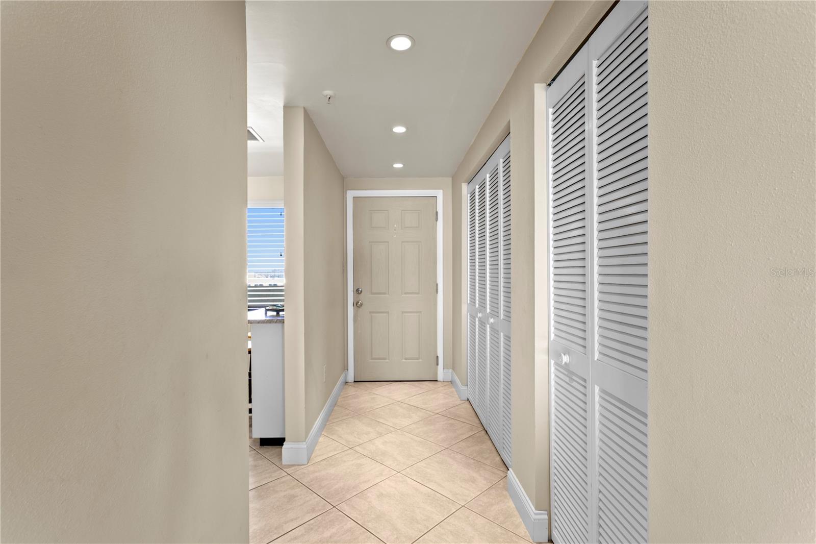 Image 29 of 57 For 14950 Gulf Boulevard 906