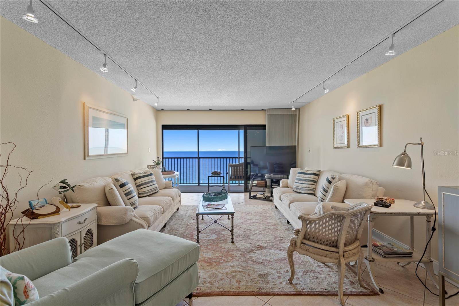 Image 4 of 57 For 14950 Gulf Boulevard 906