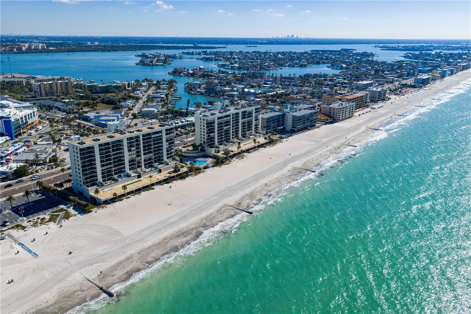 Image 51 of 57 For 14950 Gulf Boulevard 906