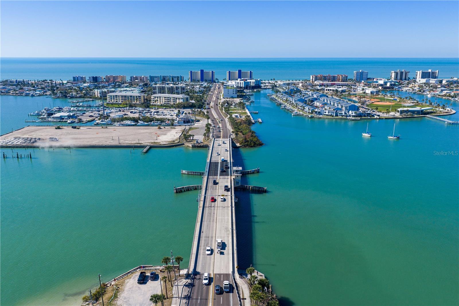 Image 54 of 57 For 14950 Gulf Boulevard 906