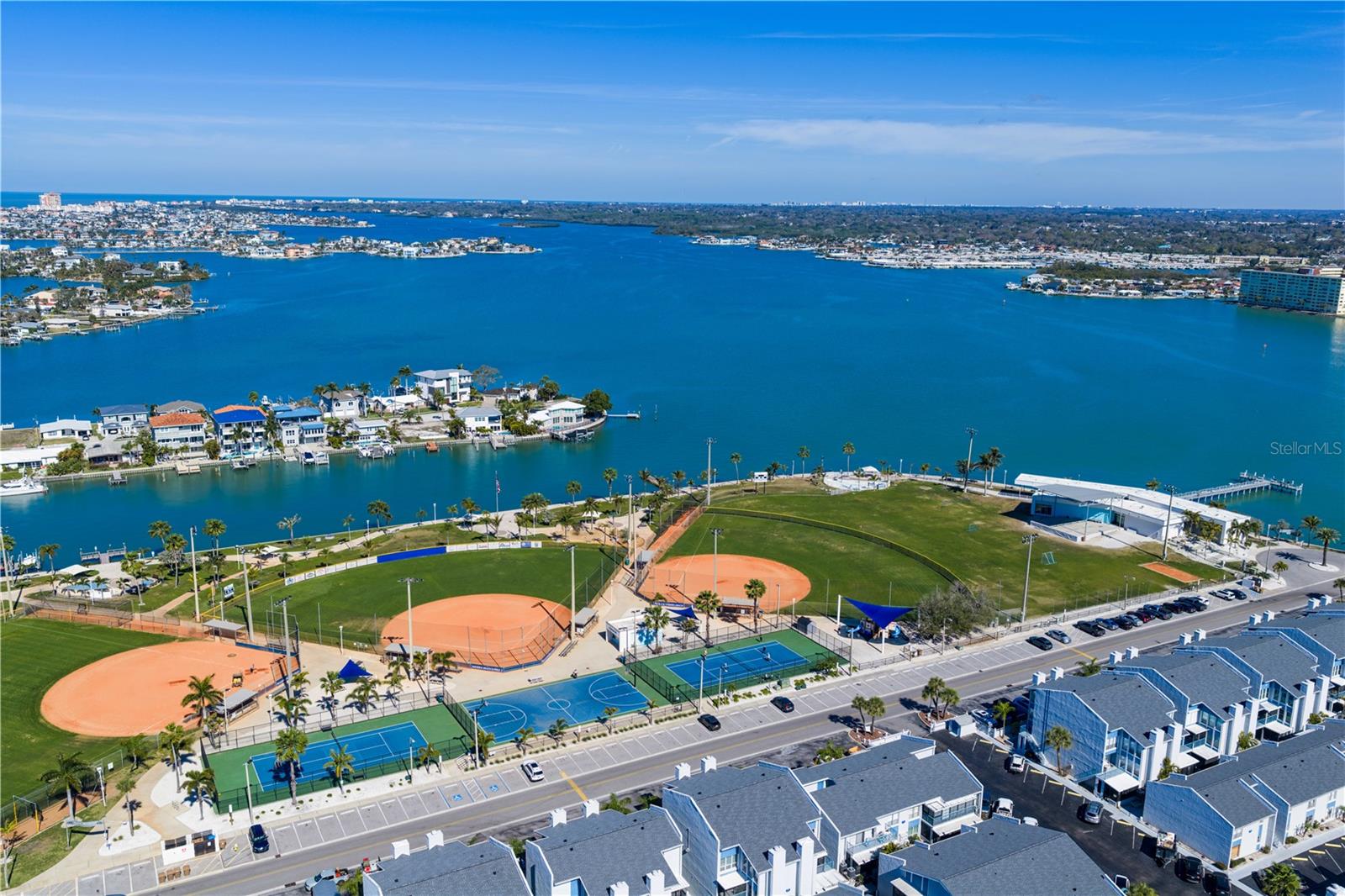 Image 56 of 57 For 14950 Gulf Boulevard 906