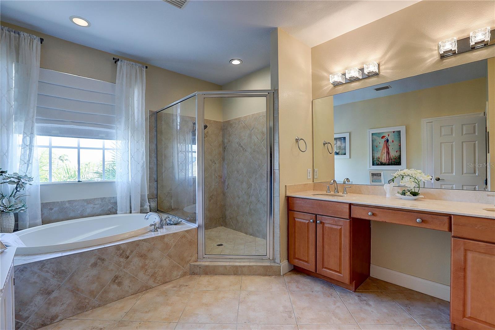 Image 31 of 50 For 5518 Luminar Pointe Lane