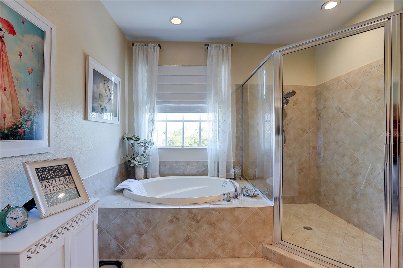 Image 32 of 50 For 5518 Luminar Pointe Lane