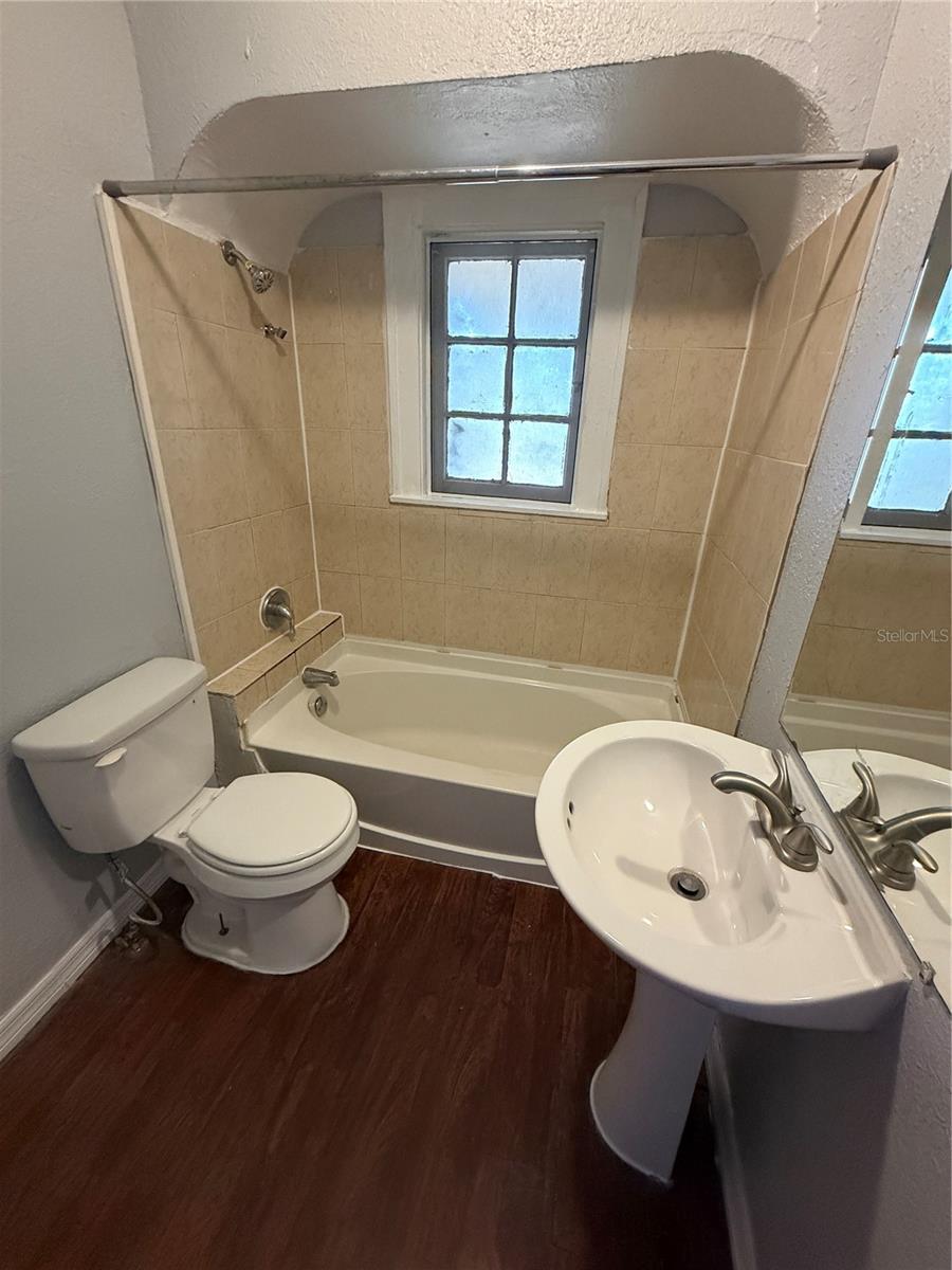 Image 12 of 15 For 1222 Lemon Street