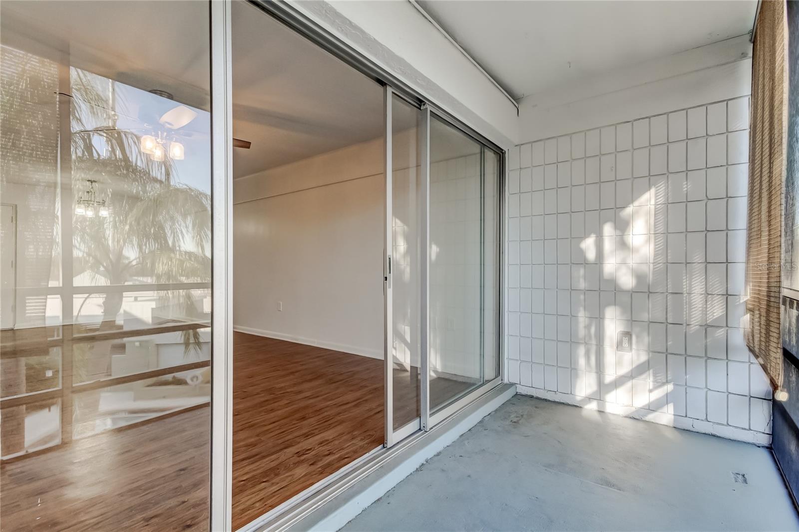 Image 12 of 15 For 2302 S Manhatan Avenue 310