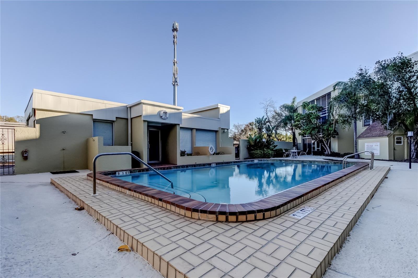 Image 14 of 15 For 2302 S Manhatan Avenue 310