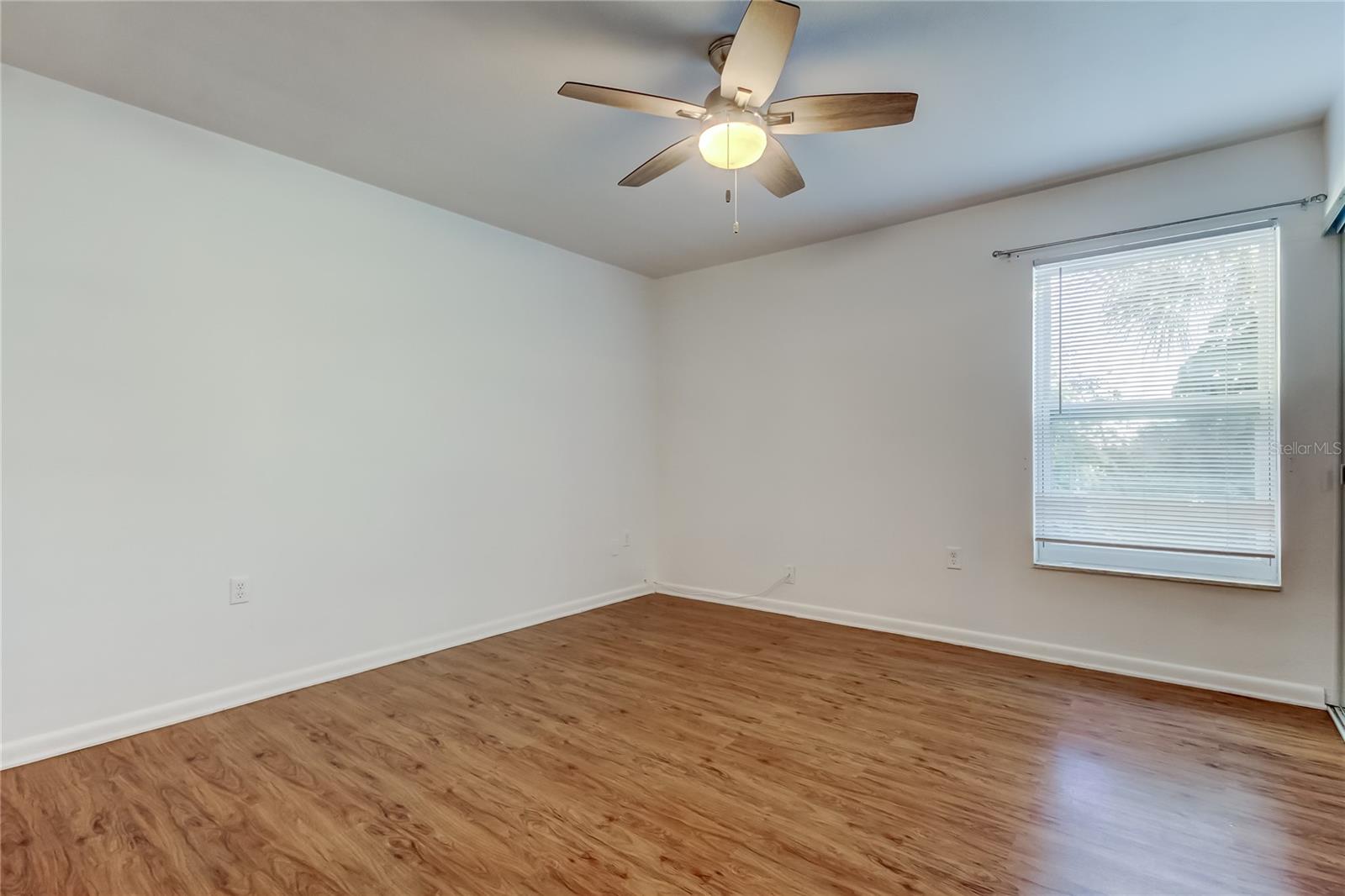 Image 8 of 15 For 2302 S Manhatan Avenue 310