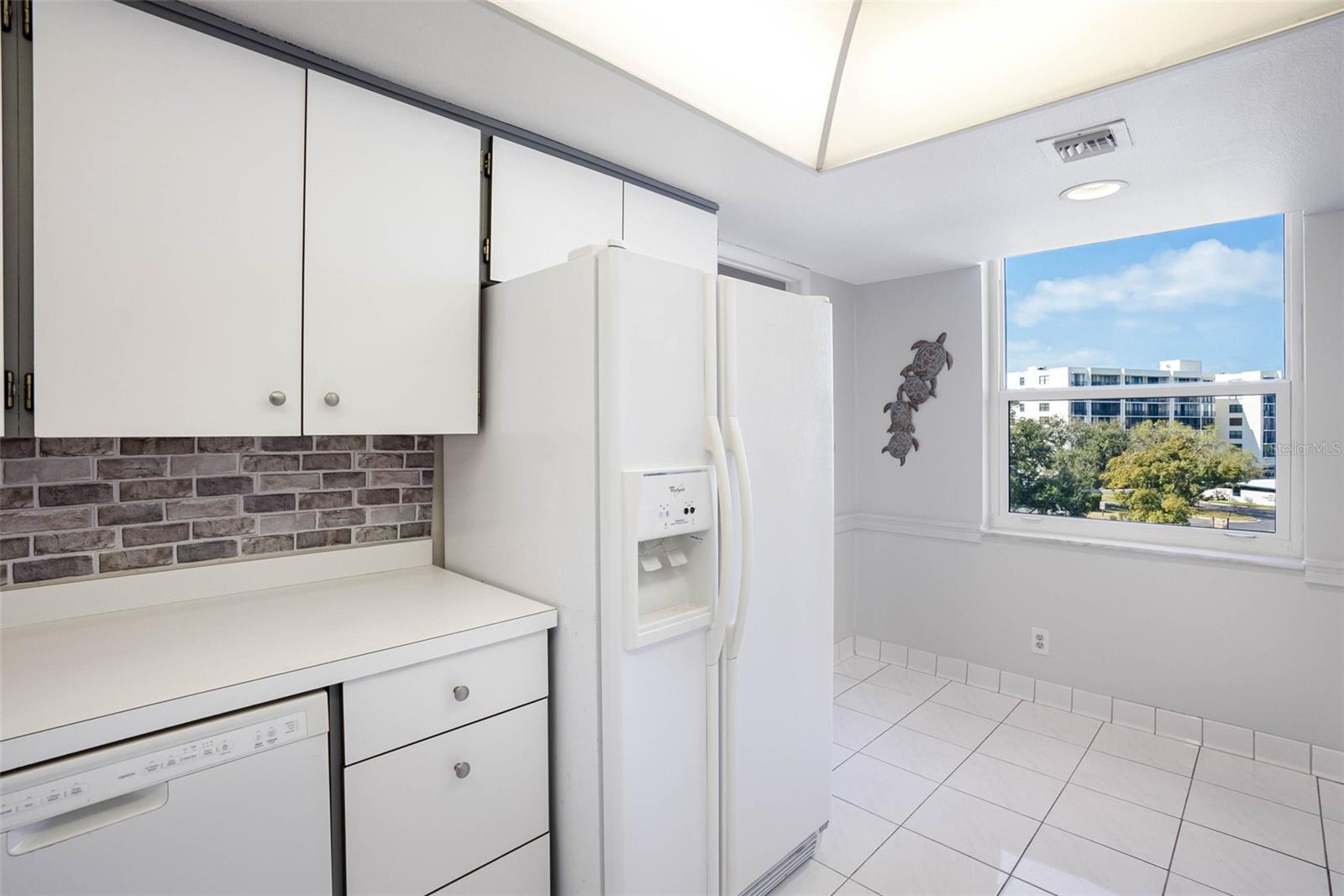 Image 15 of 47 For 220 Belleview Boulevard 310