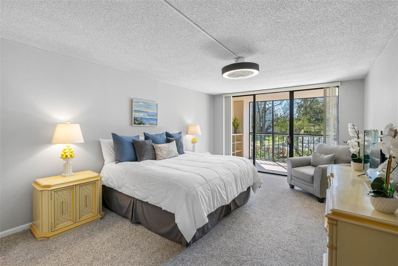 Image 17 of 47 For 220 Belleview Boulevard 310