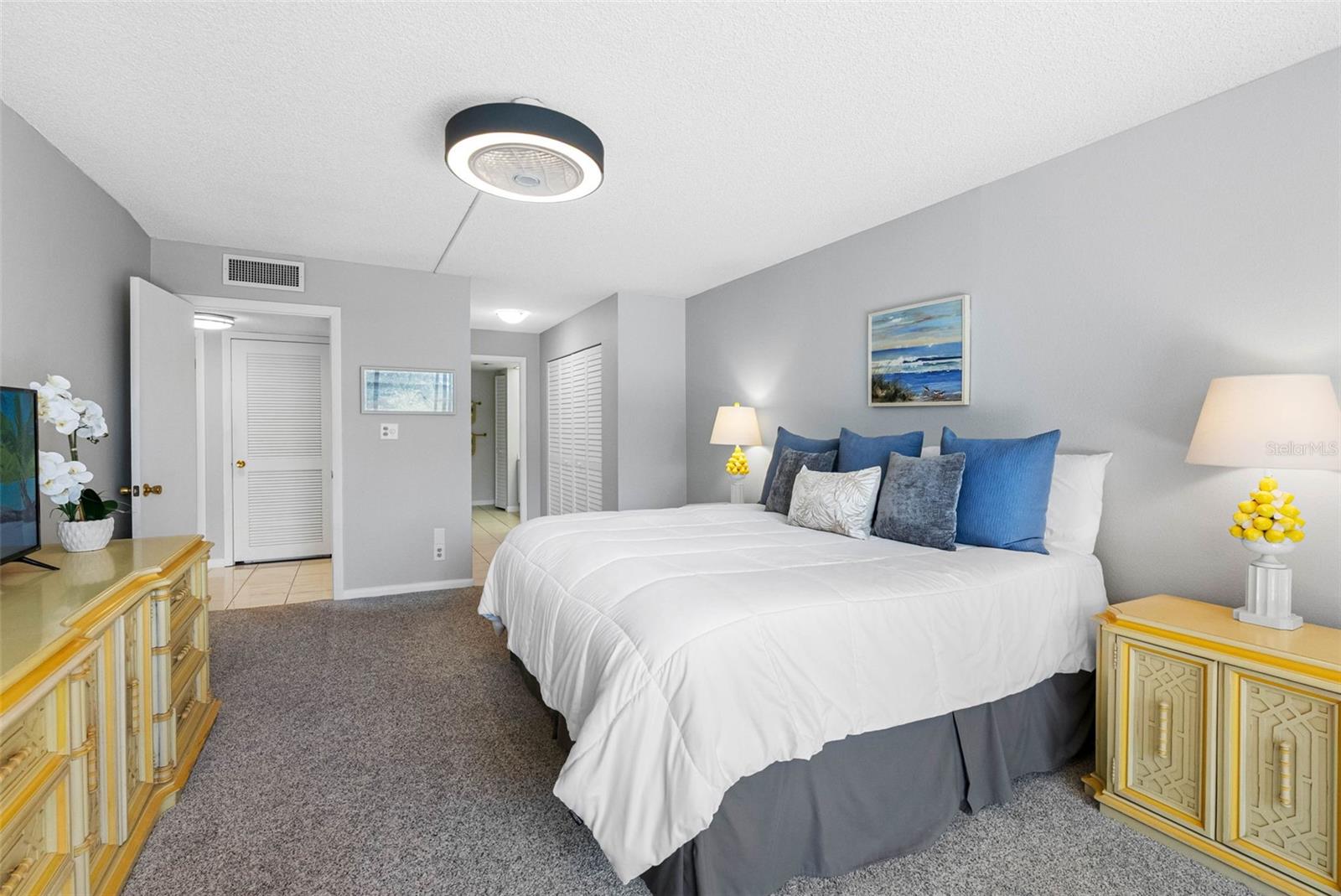 Image 19 of 47 For 220 Belleview Boulevard 310