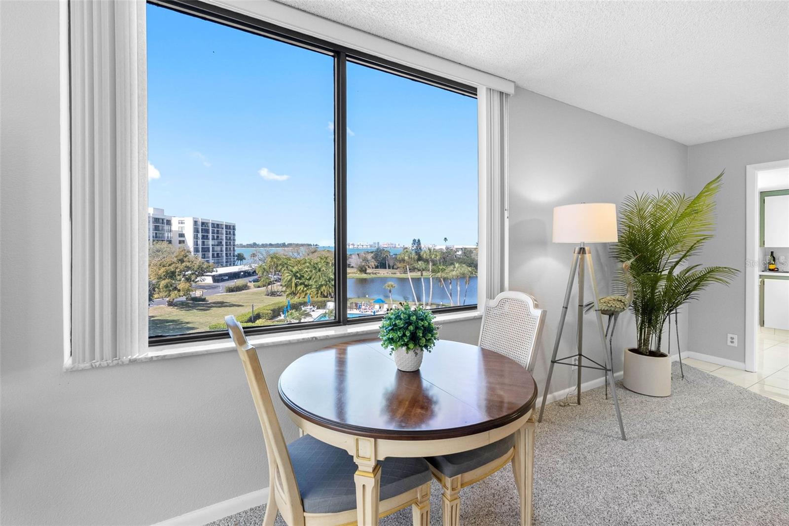 Image 5 of 47 For 220 Belleview Boulevard 310