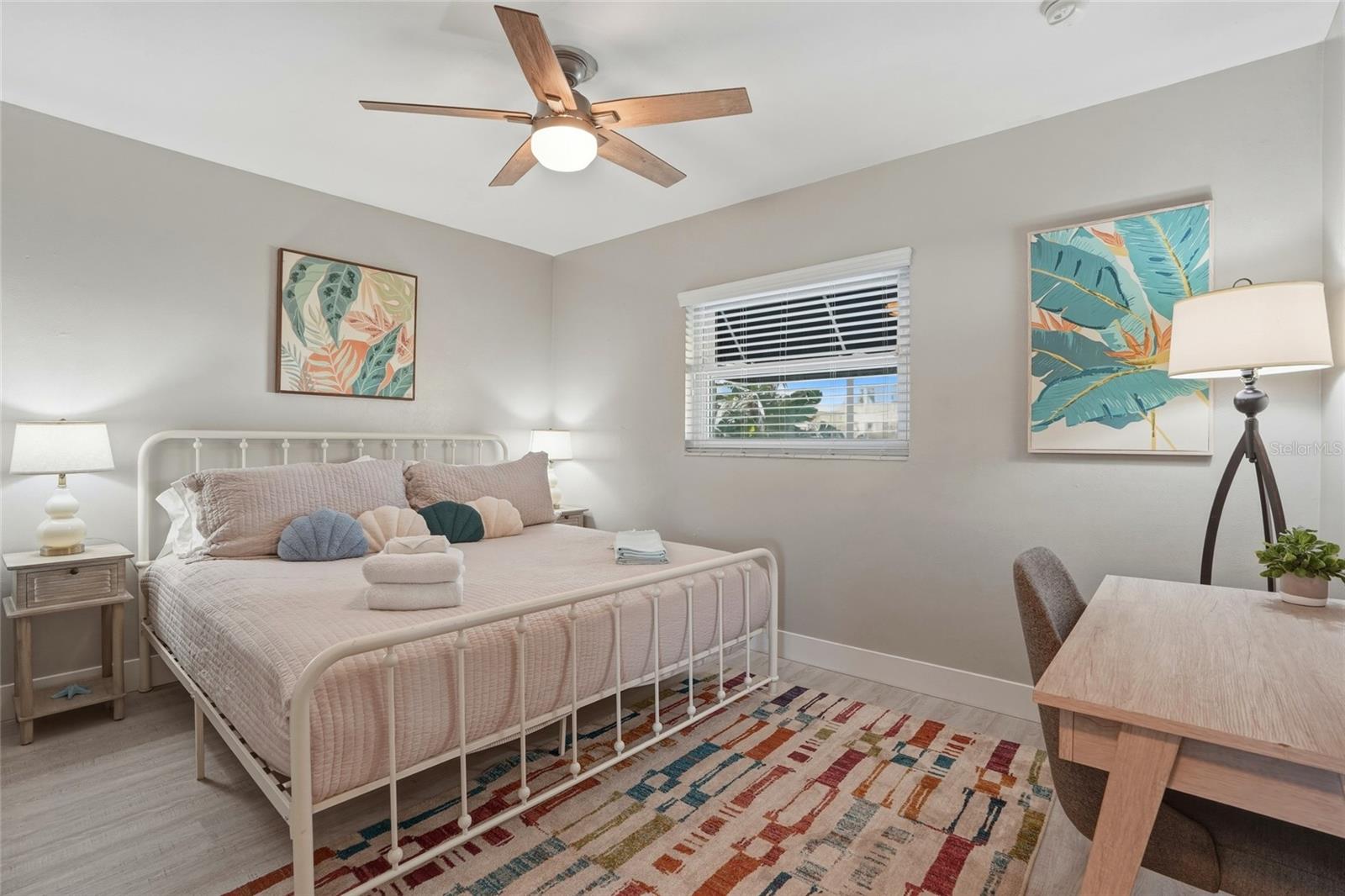 Listing photo id 18 for 2605 Bay Boulevard