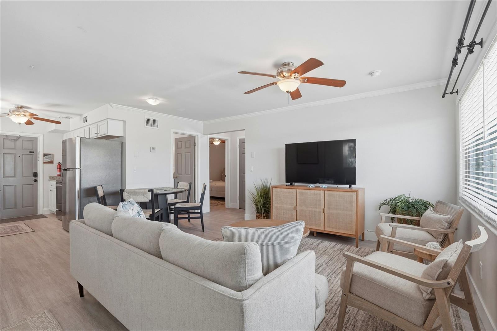 Listing photo id 36 for 2605 Bay Boulevard