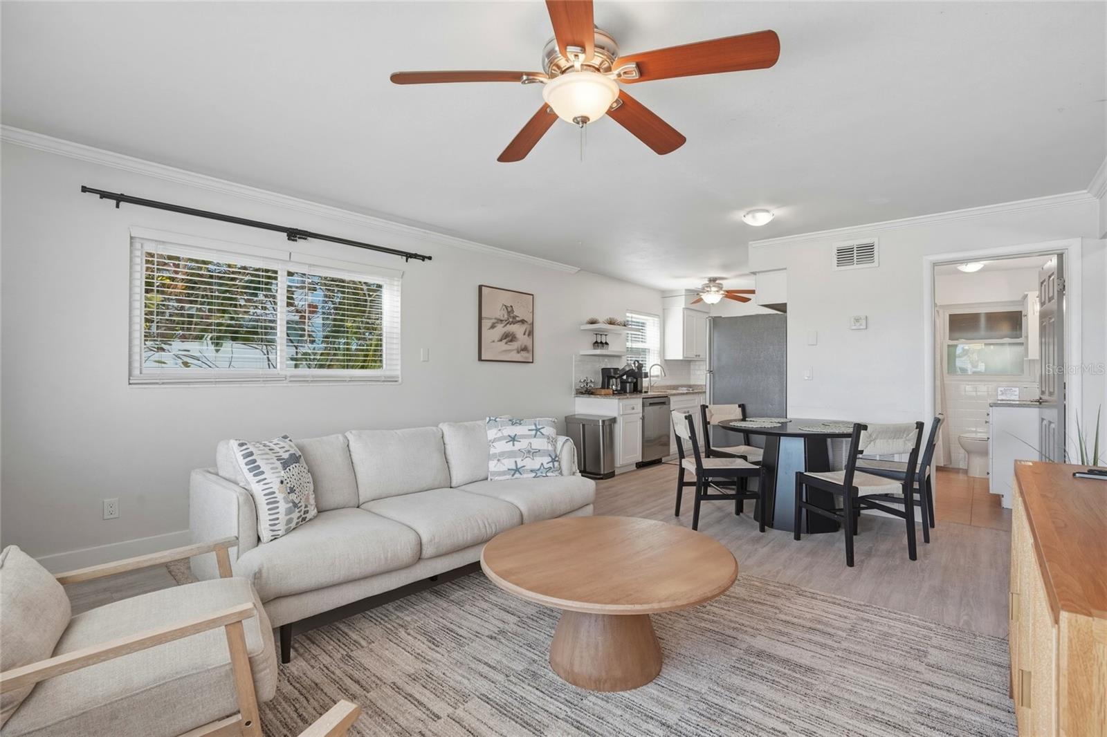 Listing photo id 37 for 2605 Bay Boulevard