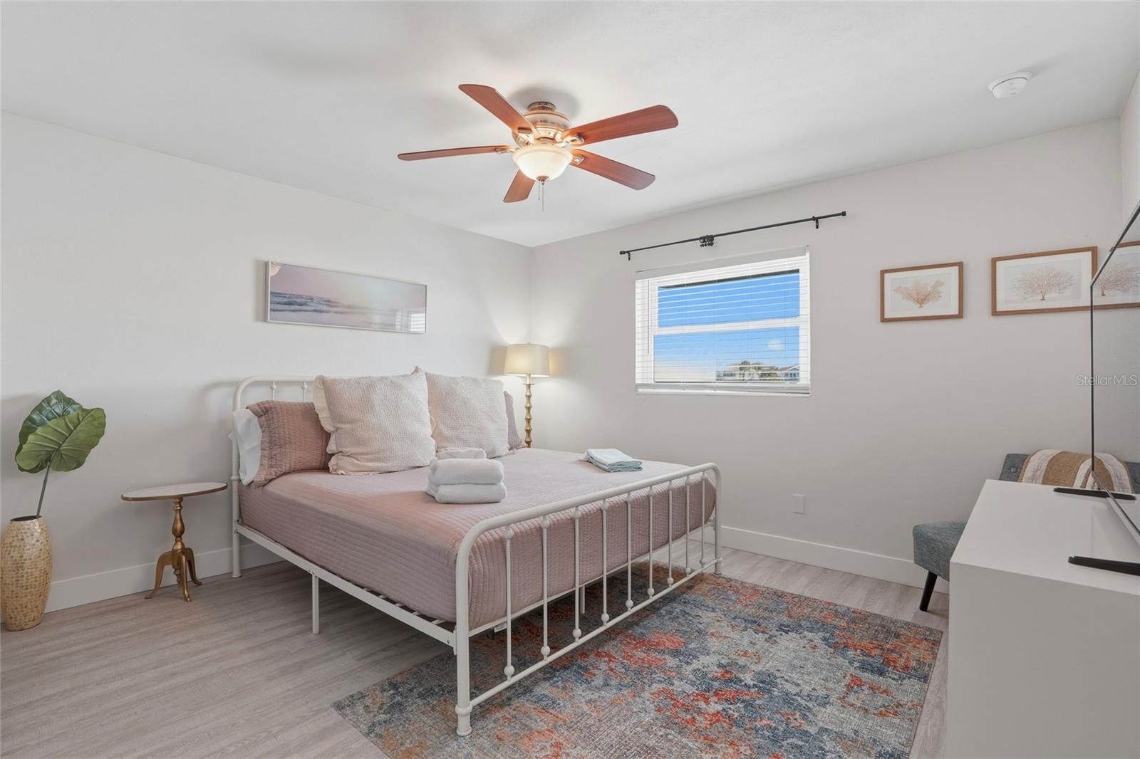 Listing photo id 39 for 2605 Bay Boulevard