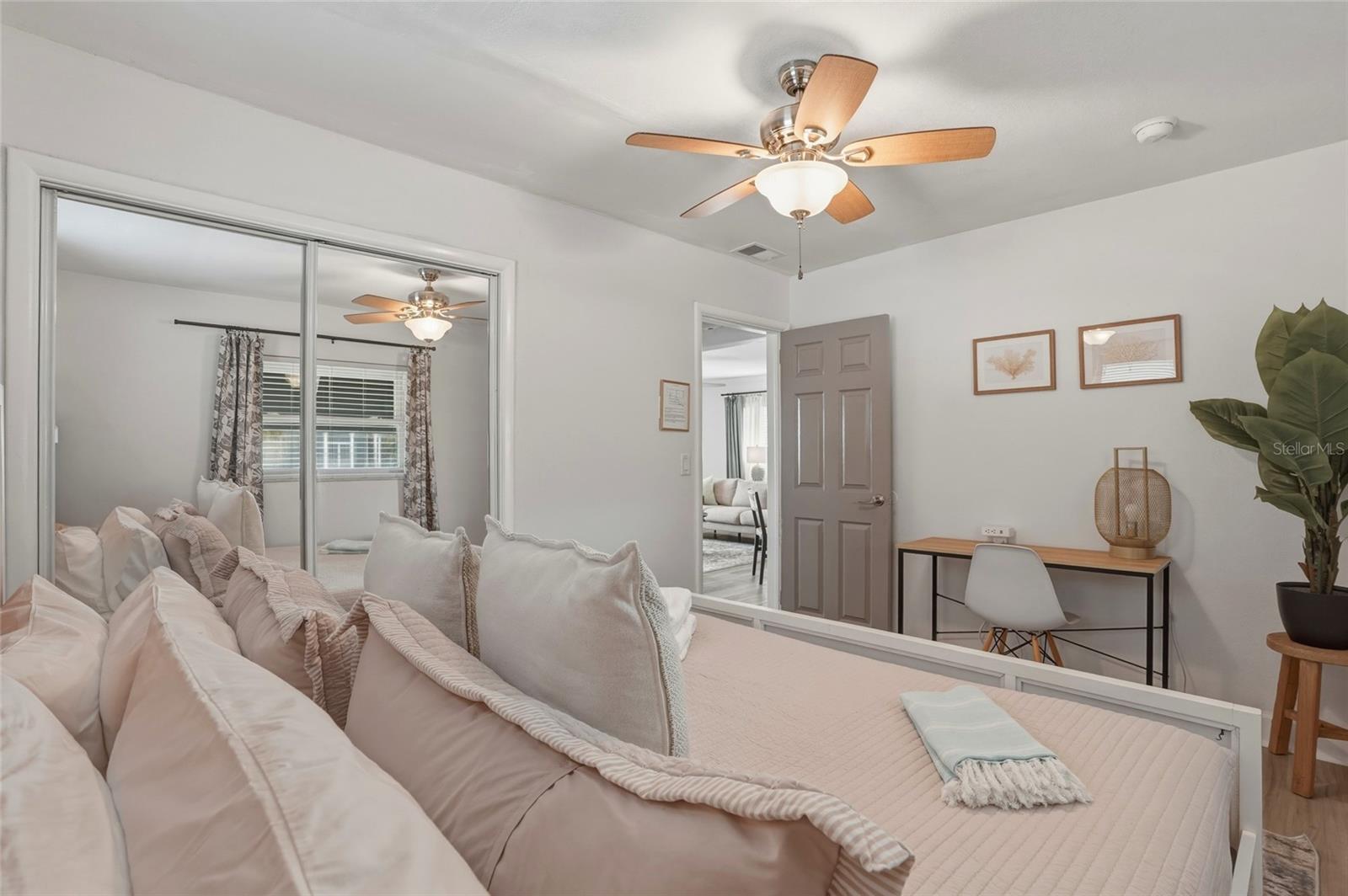 Listing photo id 61 for 2605 Bay Boulevard