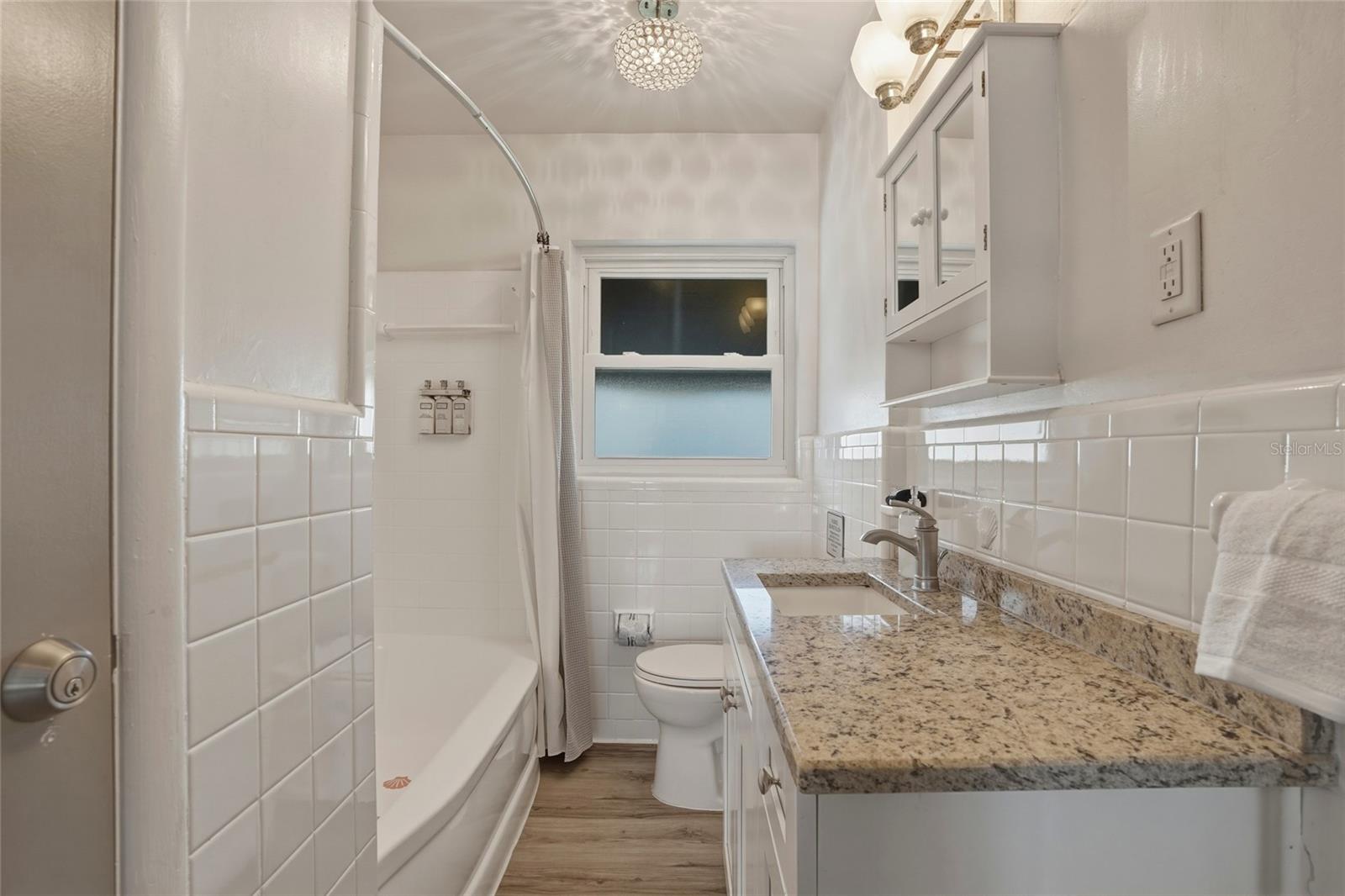 Listing photo id 66 for 2605 Bay Boulevard