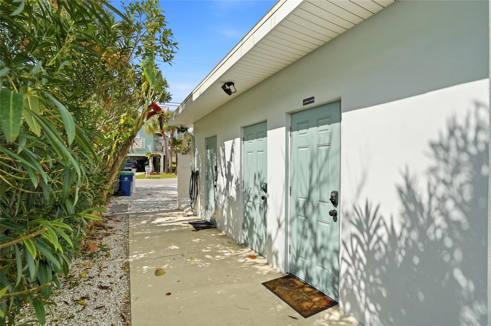 Listing photo id 74 for 2605 Bay Boulevard