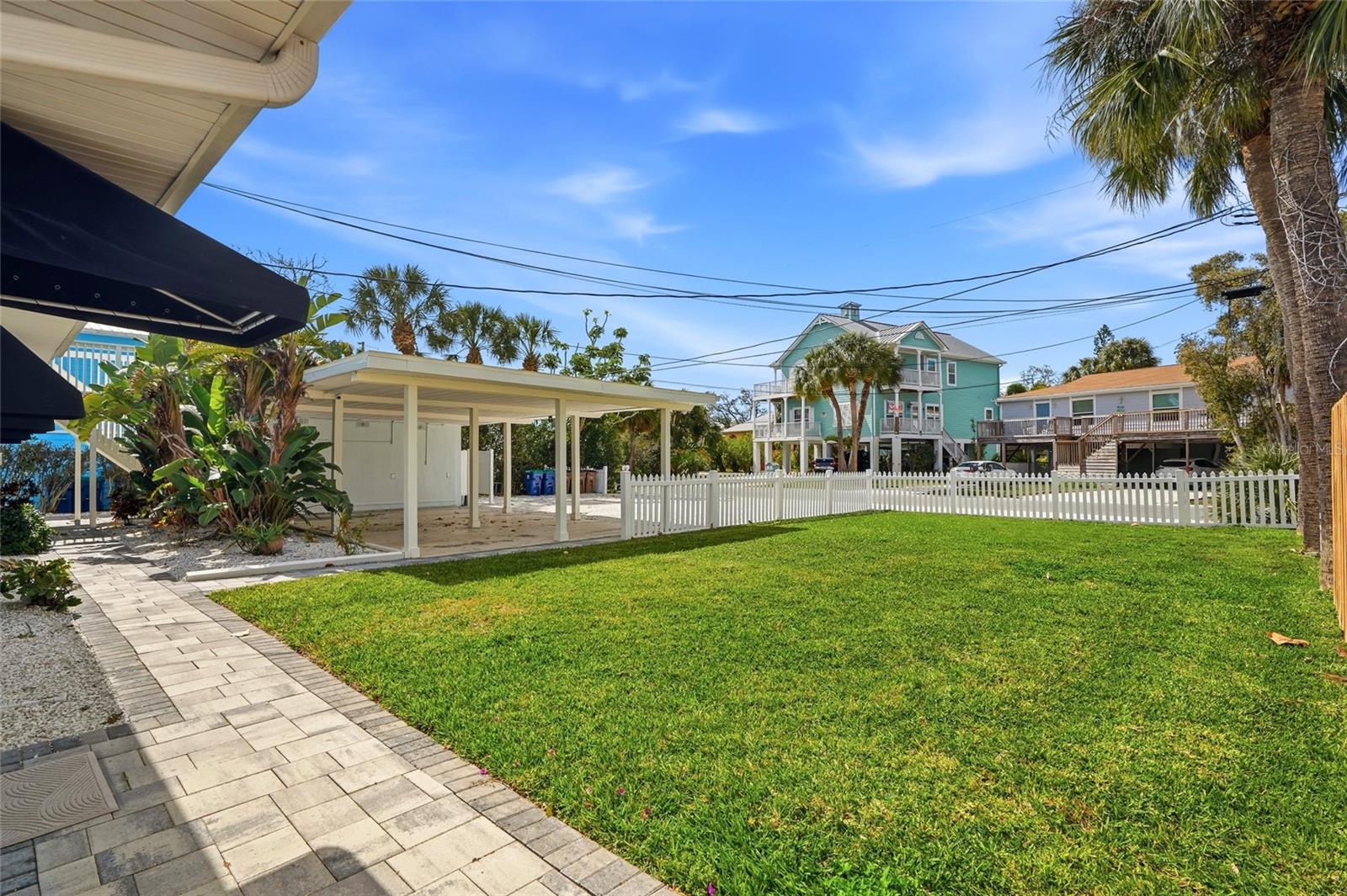 Listing photo id 75 for 2605 Bay Boulevard