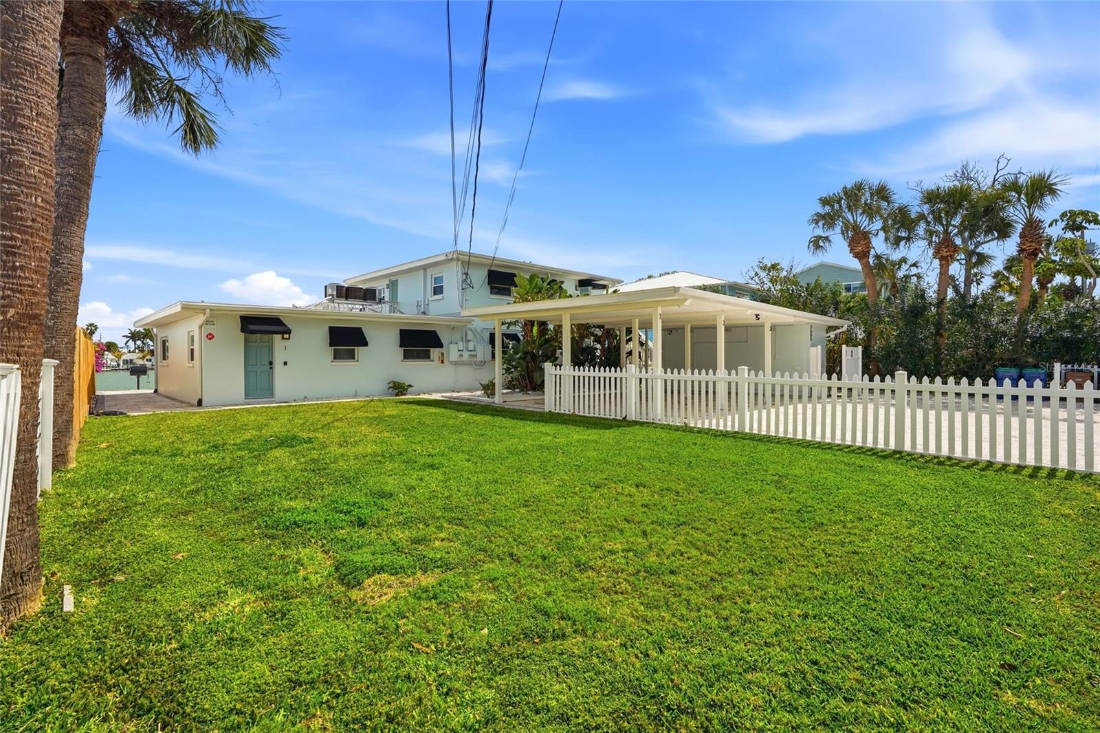 Listing photo id 76 for 2605 Bay Boulevard