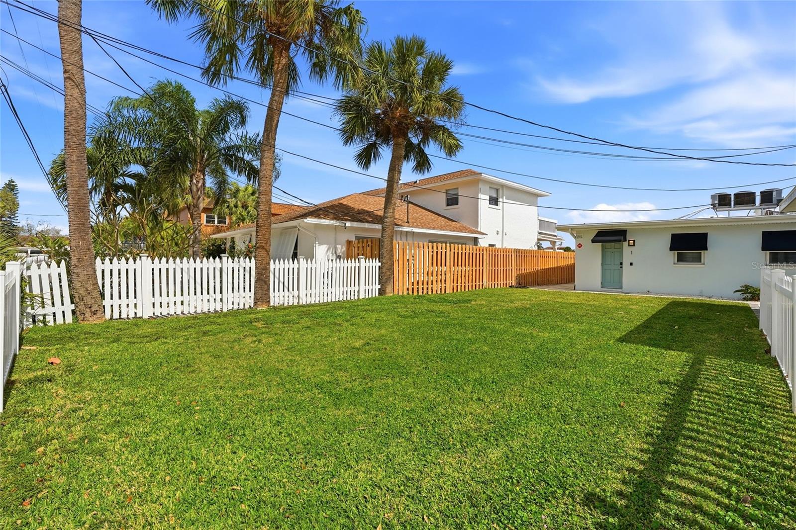 Listing photo id 83 for 2605 Bay Boulevard