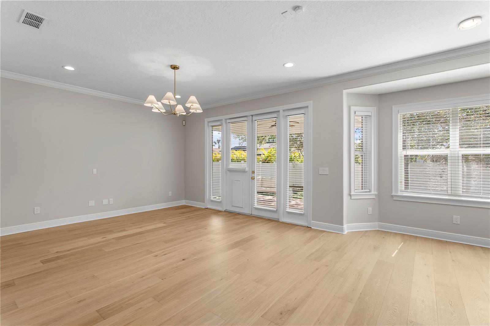 Image 14 of 57 For 3814 Sevilla Street