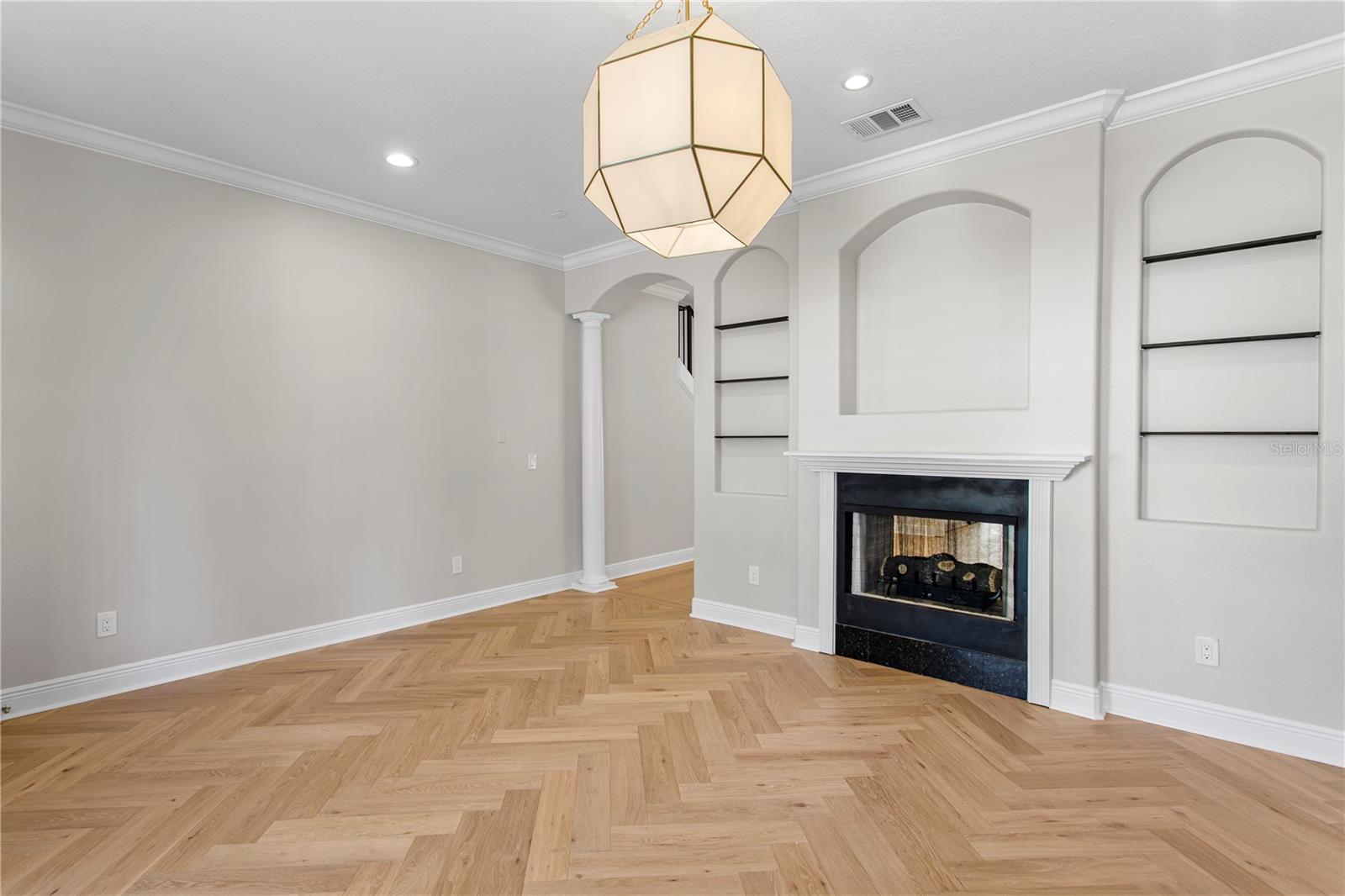 Image 6 of 57 For 3814 Sevilla Street