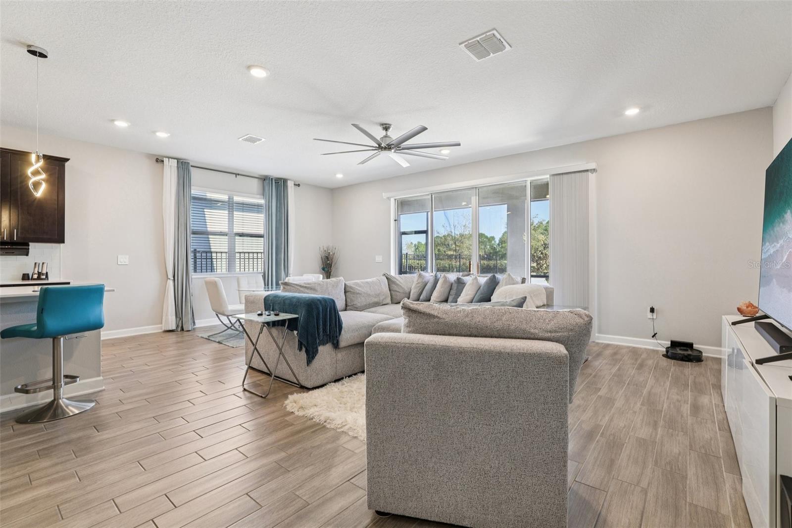 Image 15 of 50 For 2872 Camden Way