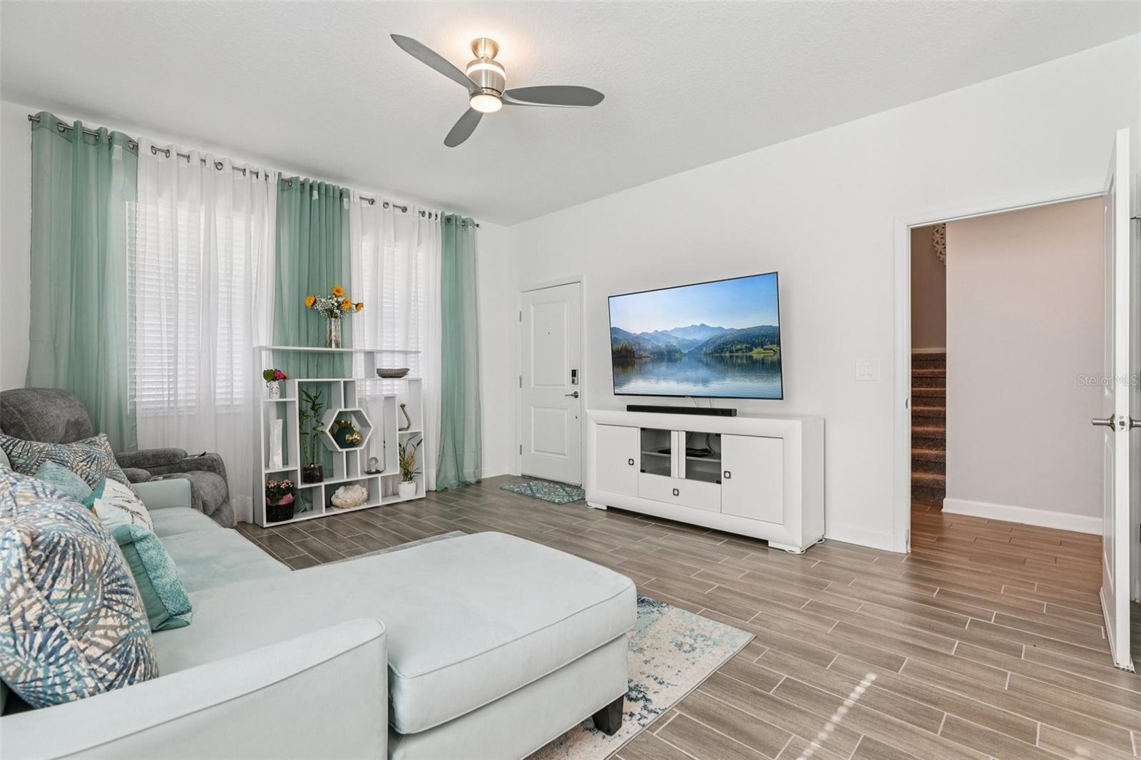 Image 33 of 50 For 2872 Camden Way