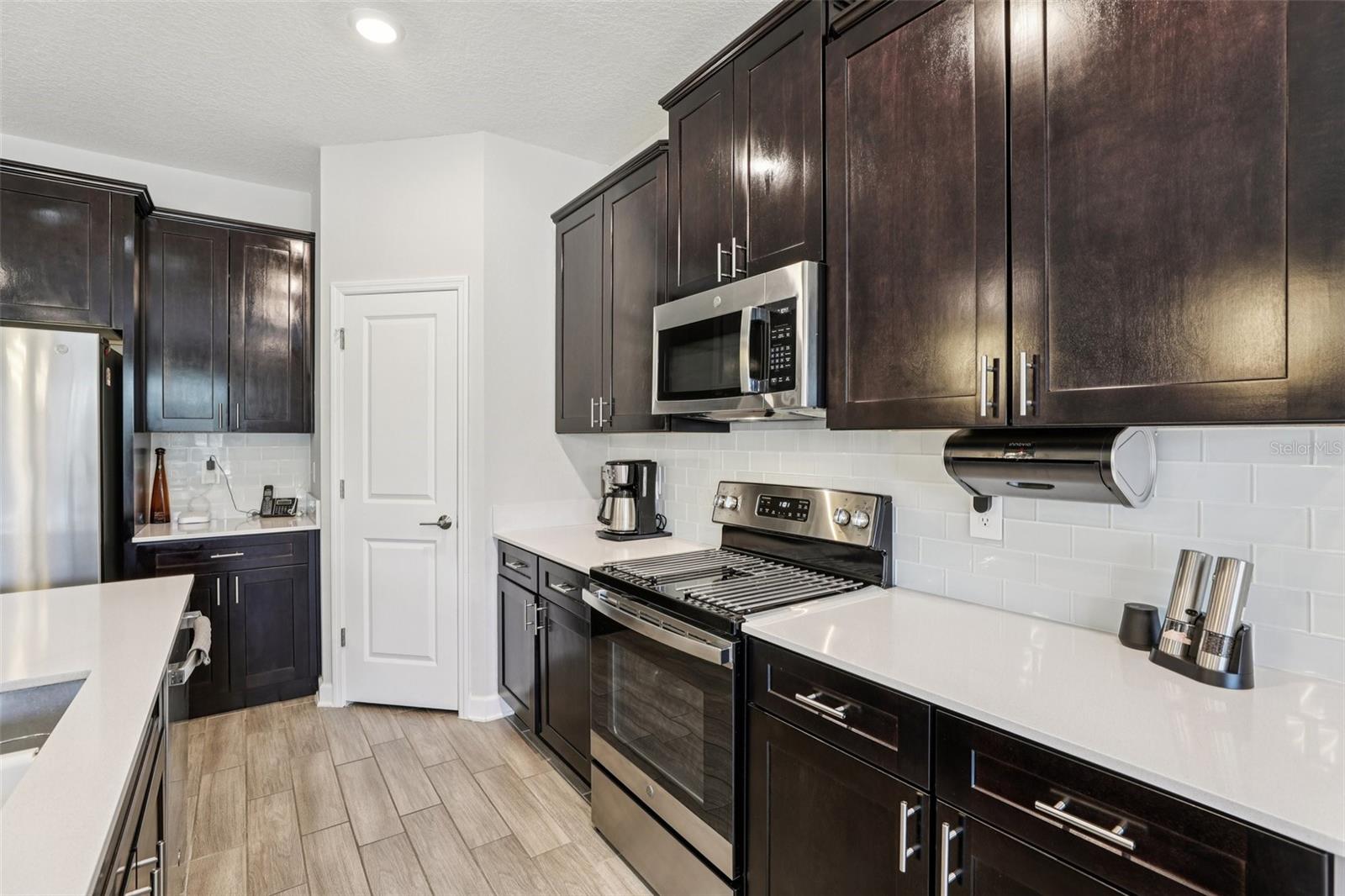 Image 8 of 50 For 2872 Camden Way