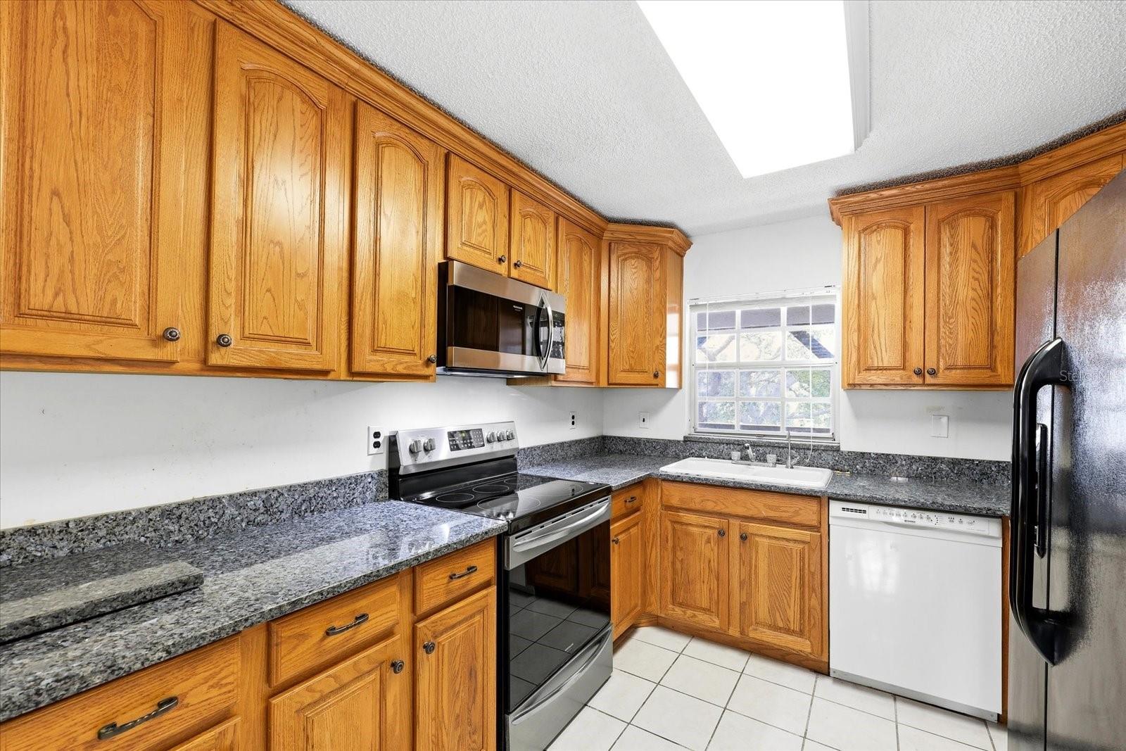 Image 15 of 35 For 380 Bayshore Boulevard 203