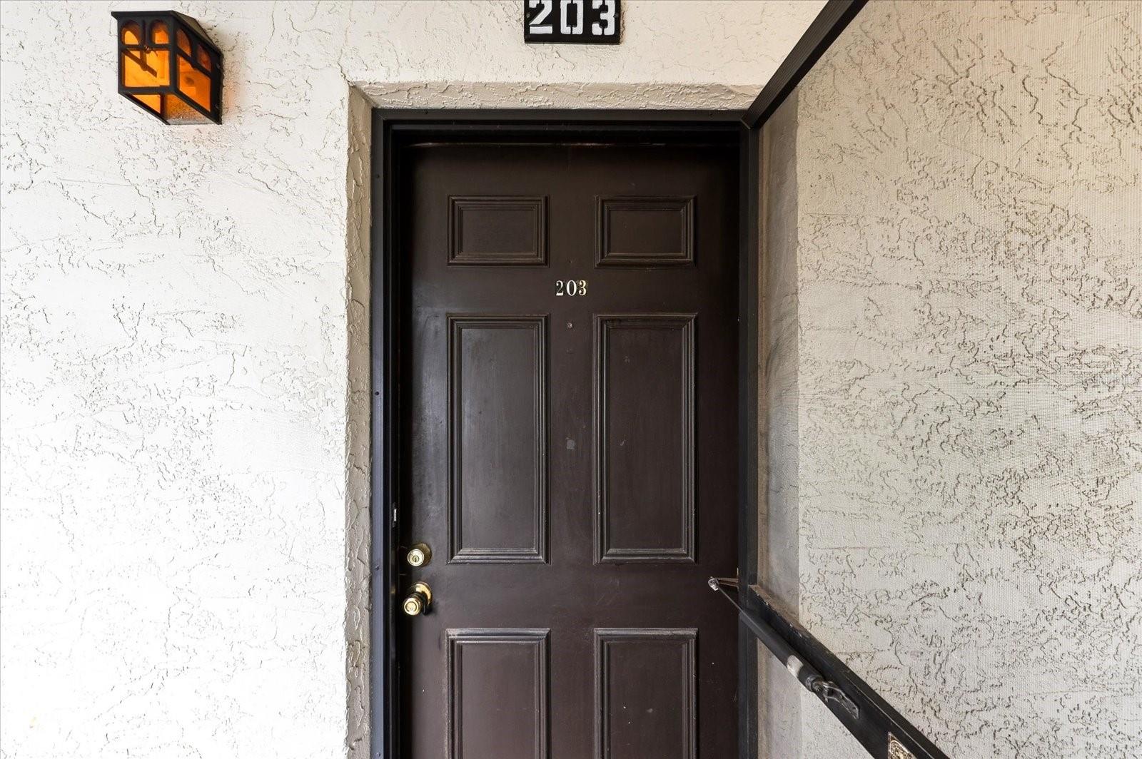 Image 6 of 35 For 380 Bayshore Boulevard 203