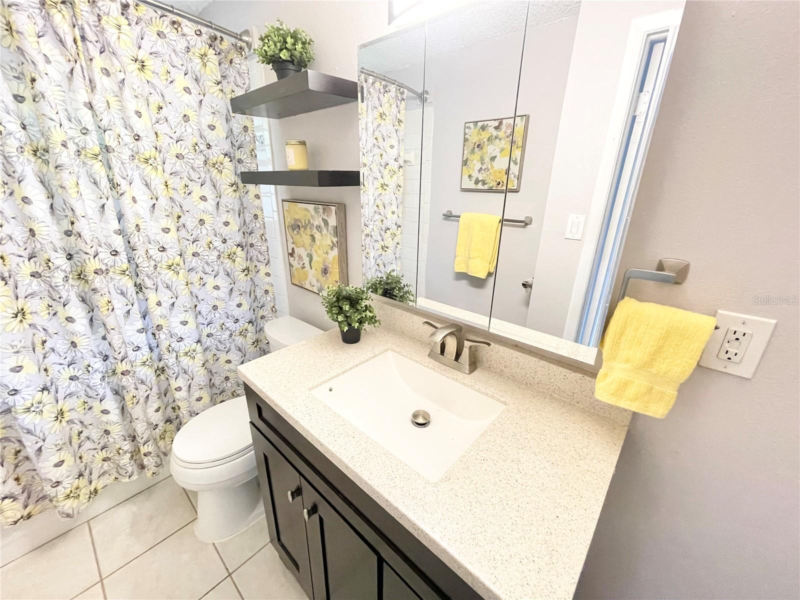 Image 16 of 19 For 813 Freemont Avenue B