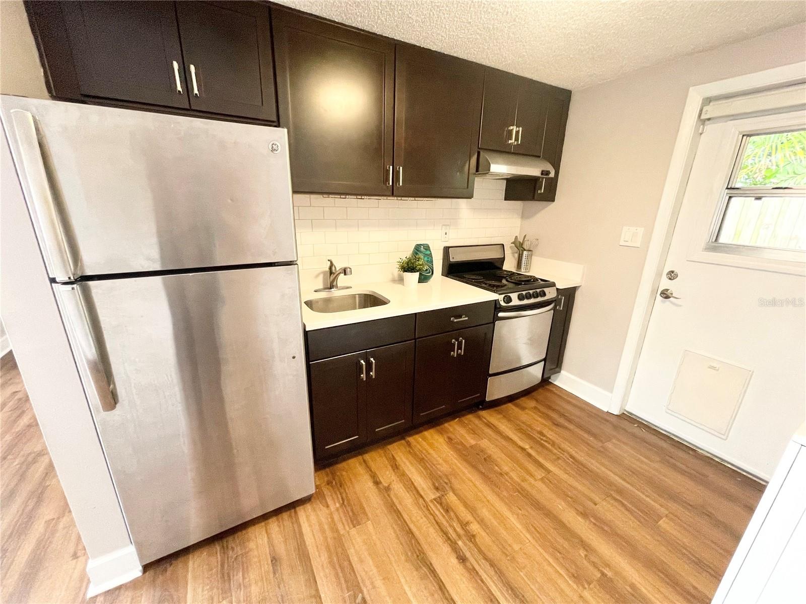 Image 6 of 19 For 813 Freemont Avenue B