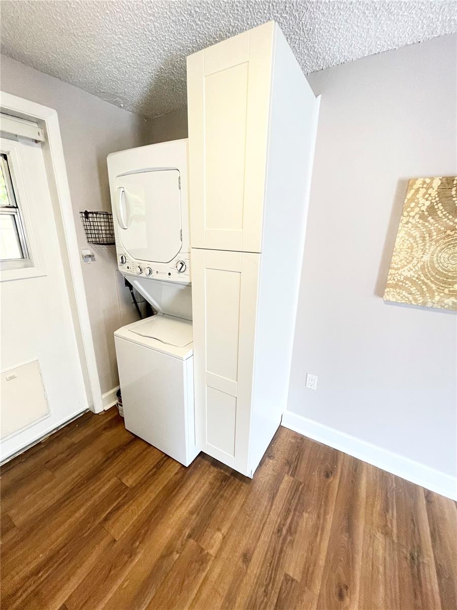 Image 7 of 19 For 813 Freemont Avenue B